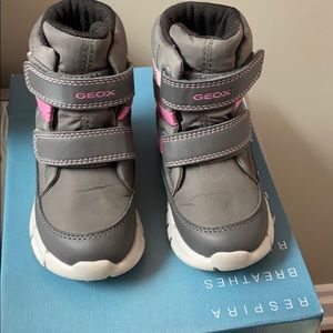 Geox Amphibiox winter boots girls.